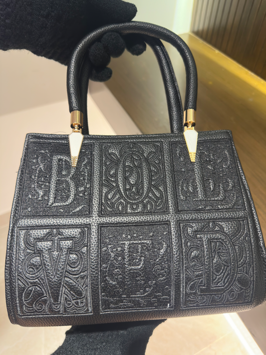 ✨Elegant Black Embossed
Handbag - Premium Design✨