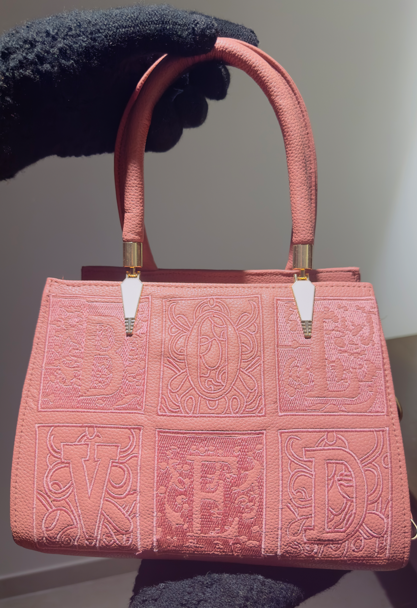 ✨ Elegant Pink Embossed Handbag – Premium Design ✨